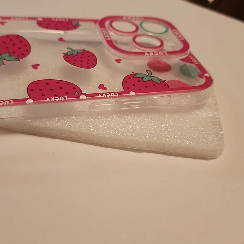 Brand new Apple IPhone 14 Pro Max Strawberry 🍓 Silicone Phone case